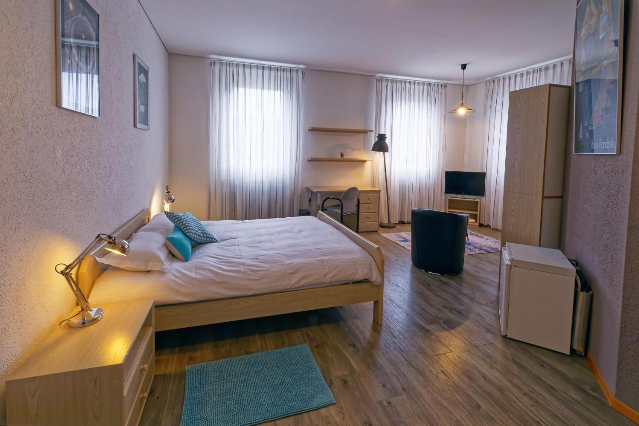 Plan-les-Ouattes Les Chambres Du Ctn מראה חיצוני תמונה