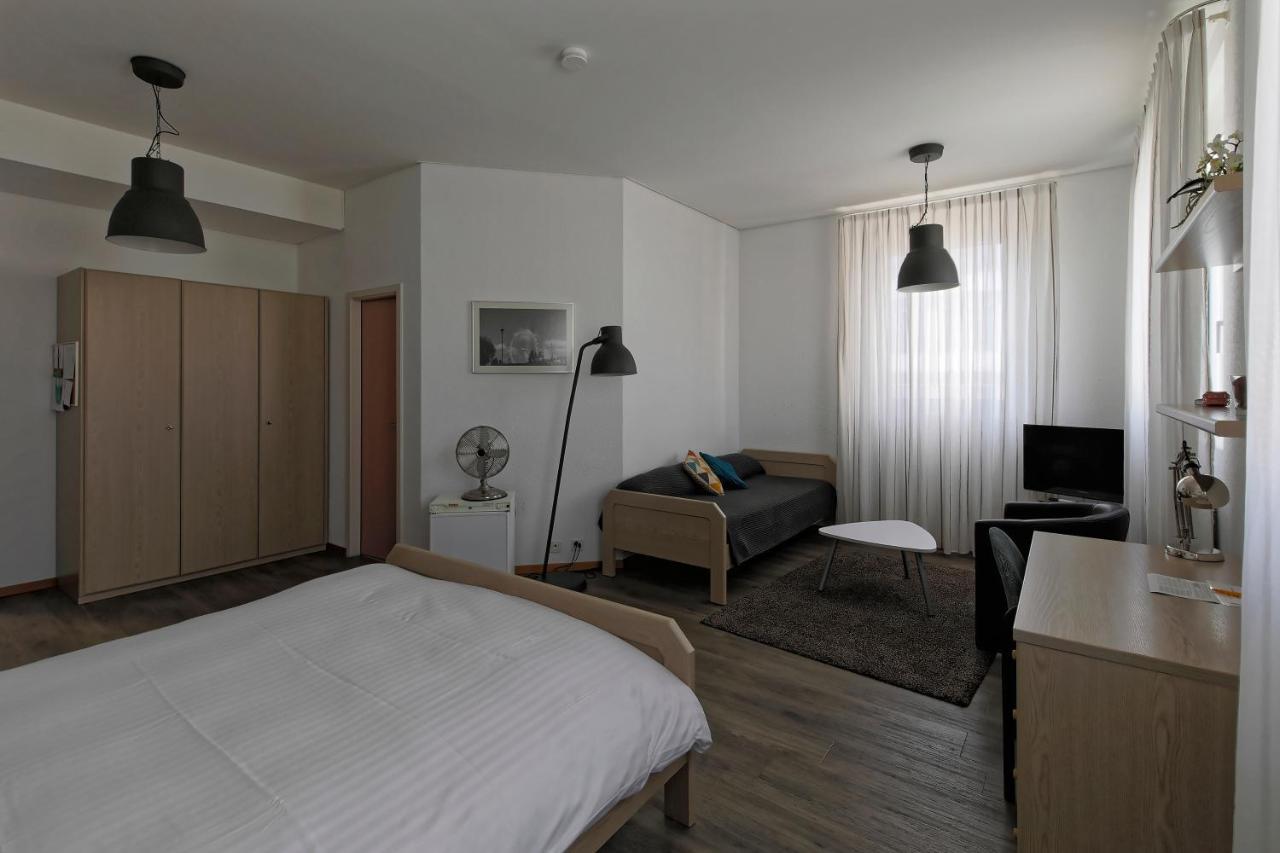 Plan-les-Ouattes Les Chambres Du Ctn מראה חיצוני תמונה